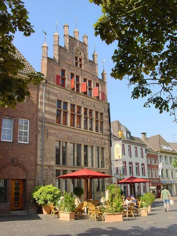 Wohnen Im Alten Amtsgericht Im Herzen Von Xanten Ngoại thất bức ảnh